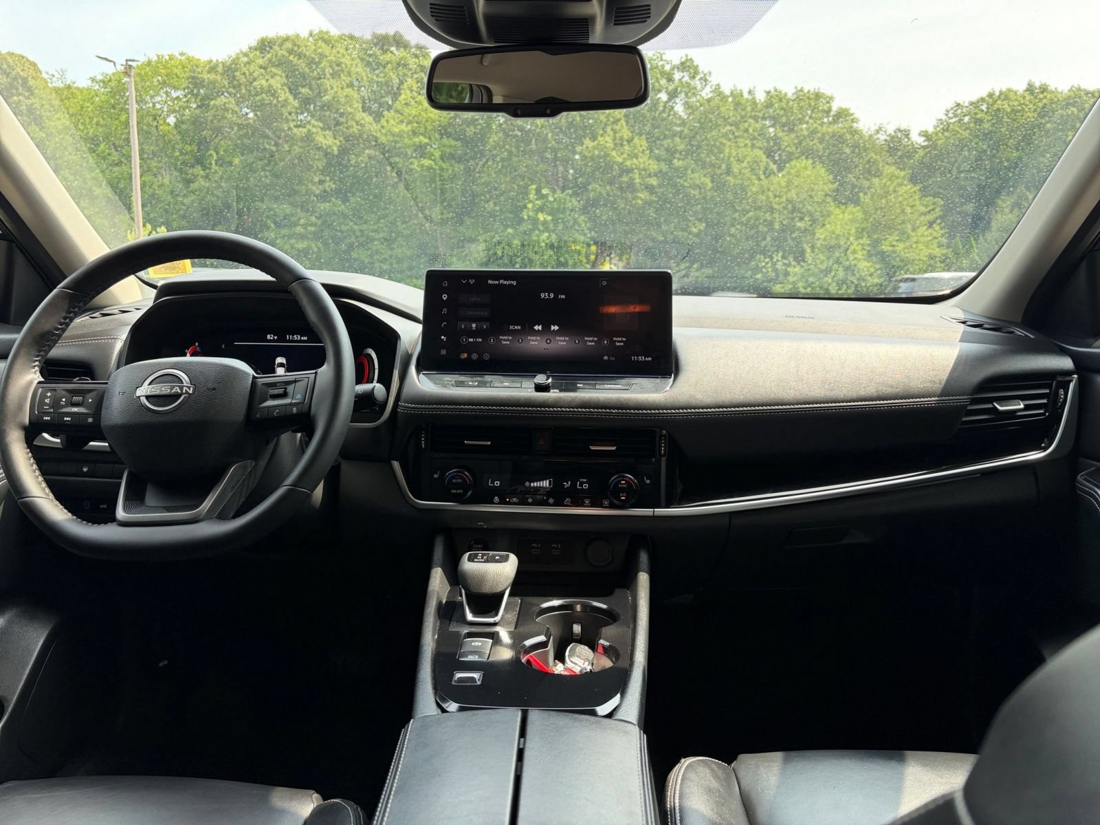 Used 2026 Nissan Rogue SL FWD image 35