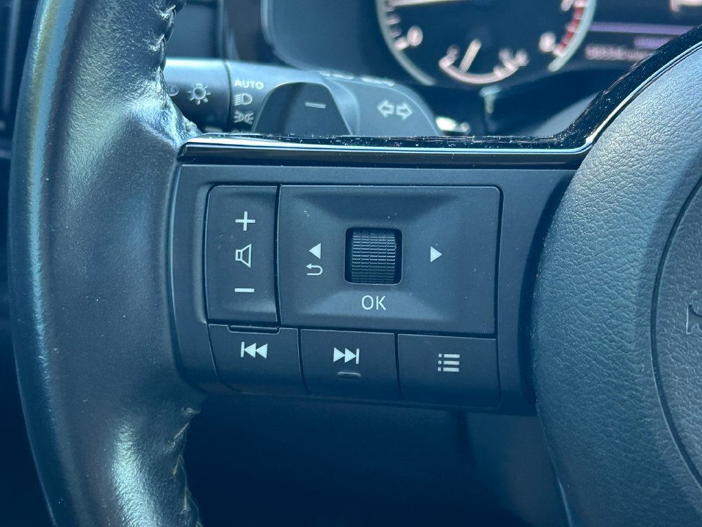 Used 2023 Nissan Pathfinder SV FWD image 34