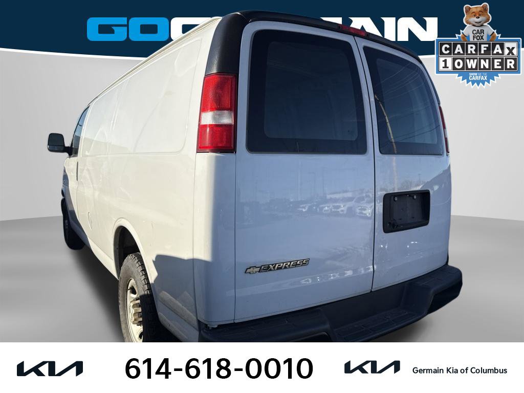 Used 2019 Chevrolet Express 2500 RWD image 2