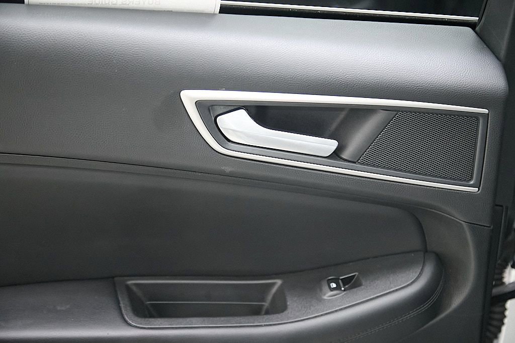 Used 2024 Ford Edge SEL image 21