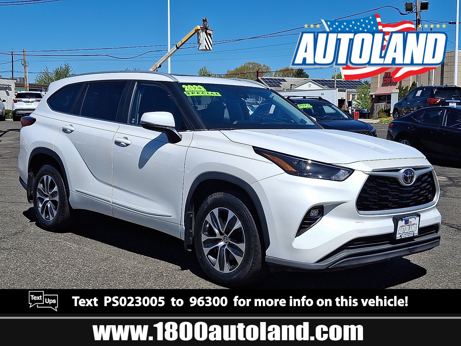 Used 2023 Toyota Highlander XLE w/ Protection Package #3 (TMS) AWD/4WD image 1