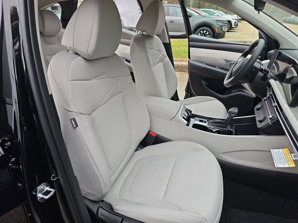 New 2026 Hyundai Tucson SE image 10