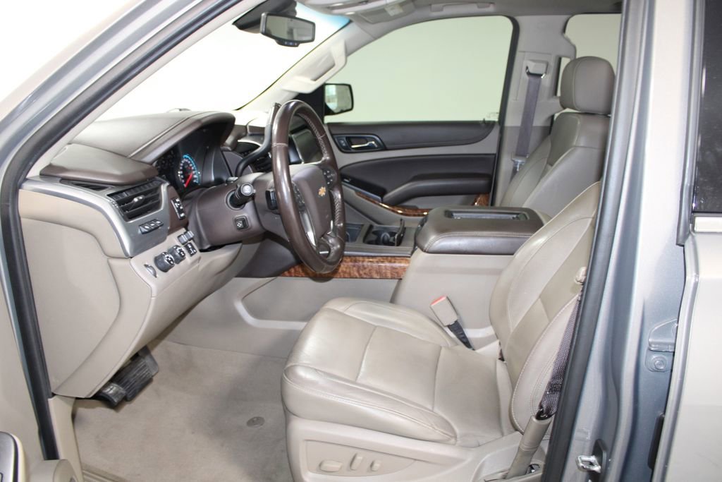 Used 2019 Chevrolet Suburban Premier w/ Max Trailering Package image 23