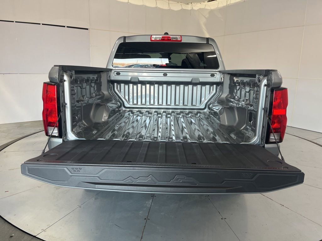 Used 2024 Chevrolet Colorado W/T image 12