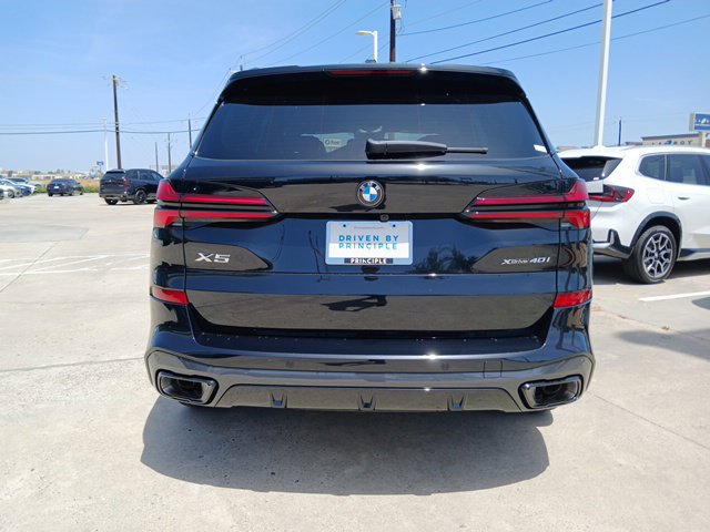 New 2026 BMW X5 xDrive40i w/ M Sport Package AWD/4WD image 8