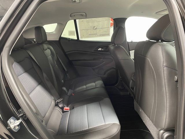 New 2026 Chevrolet Trax LT w/ Driver Confidence Package FWD image 21