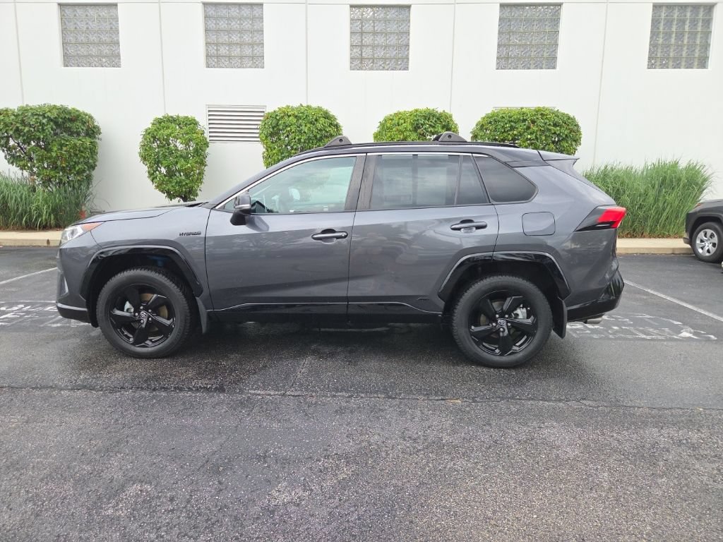 Used 2019 Toyota RAV4 XSE w/ XSE Weather Package AWD/4WD image 5