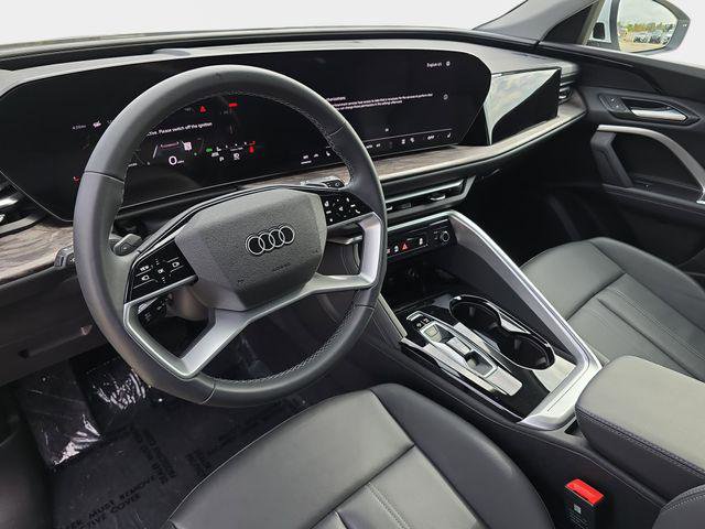 Used 2025 Audi Q5 Premium w/ Convenience Package AWD/4WD image 20