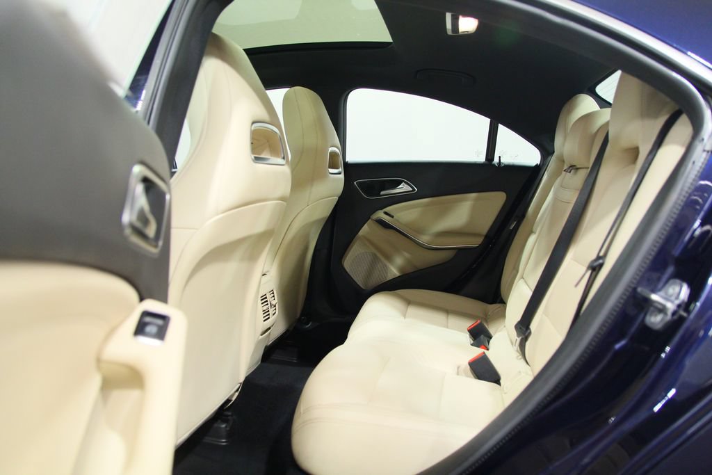 Used 2018 Mercedes-Benz CLA 250 4MATIC image 27