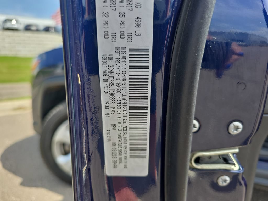 Used 2018 Jeep Compass Latitude w/ Popular Equipment Group AWD/4WD image 34