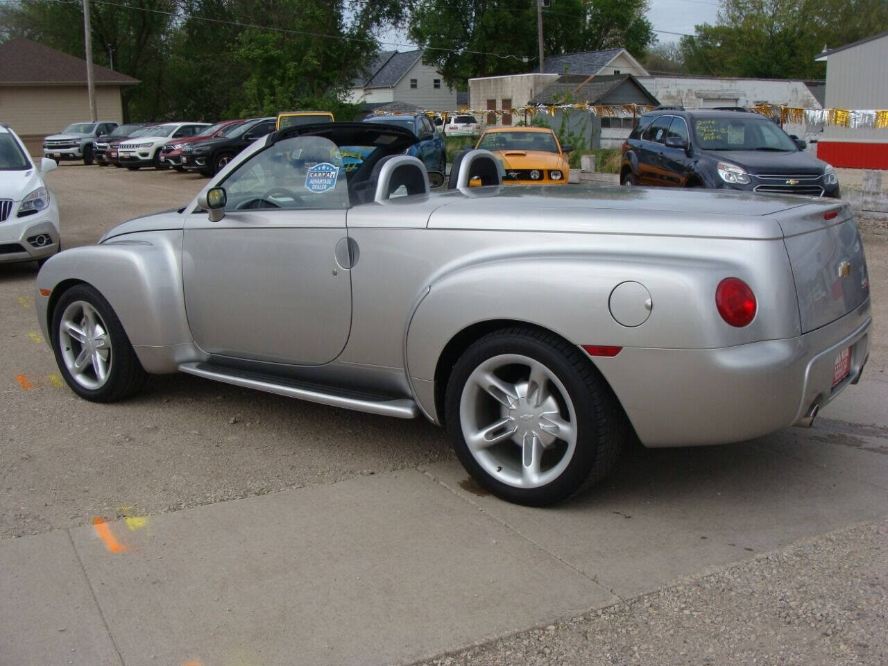 Used 2004 Chevrolet SSR w/ Preferred Equipment Group RWD image 24