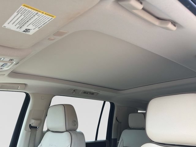 Used 2022 GMC Yukon XL Denali w/ Advanced Technology Package AWD/4WD image 24