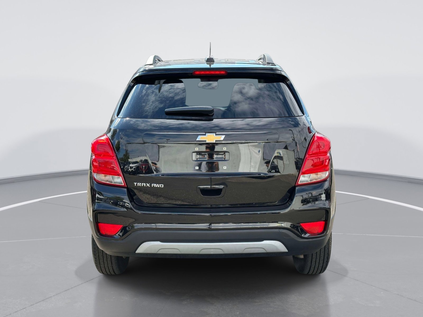Used 2022 Chevrolet Trax LT w/ LT Convenience Package AWD/4WD image 5