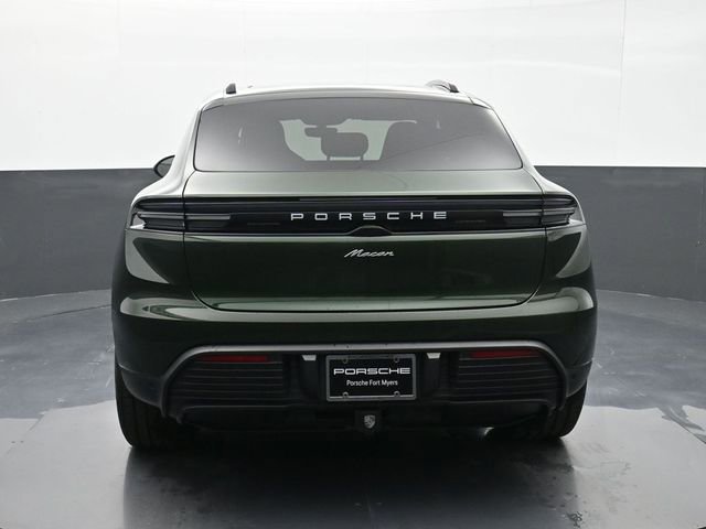 Certified 2025 Porsche Macan Electric RWD image 23