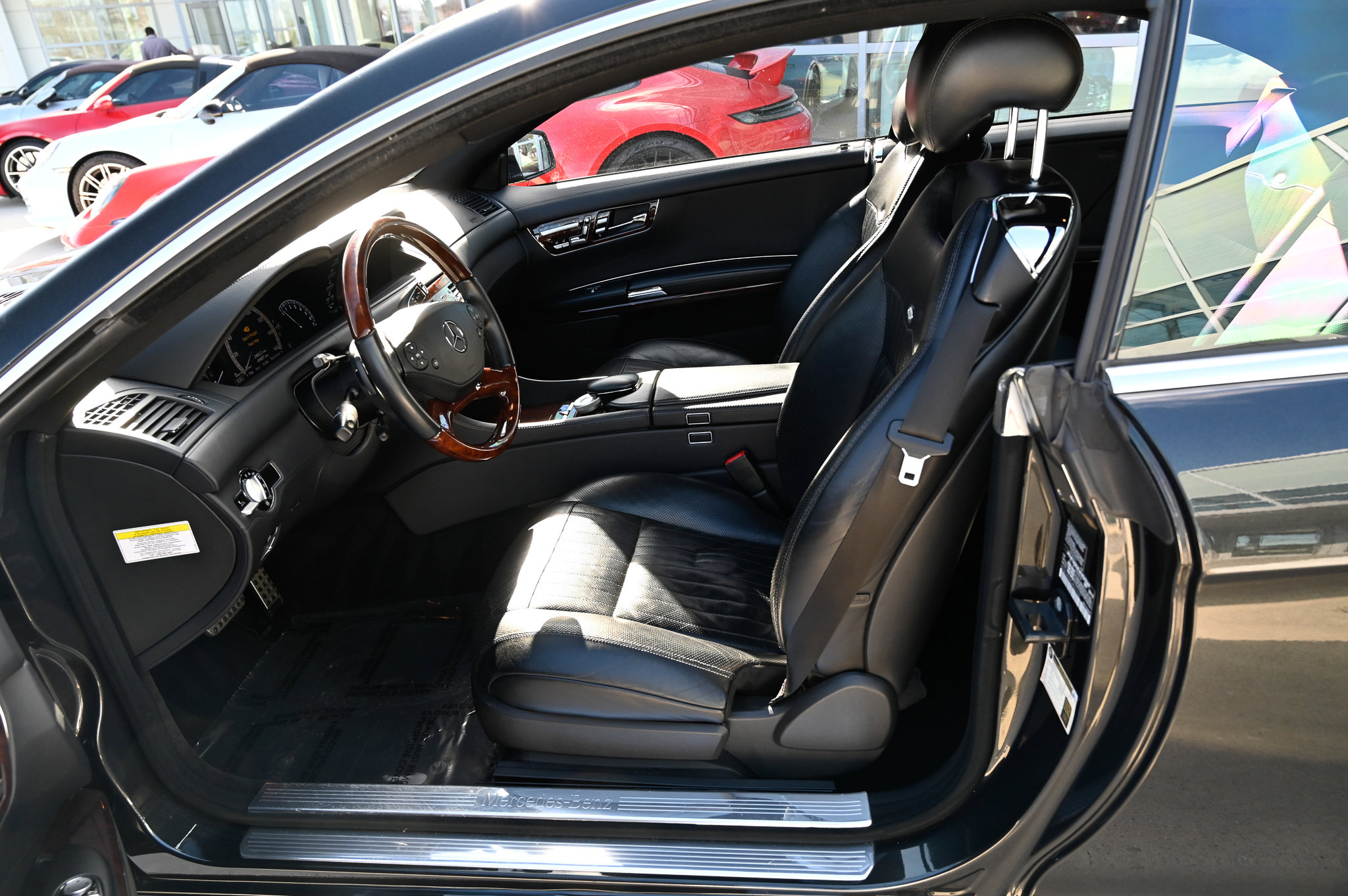 Used 2013 Mercedes-Benz CL 550 4MATIC image 17