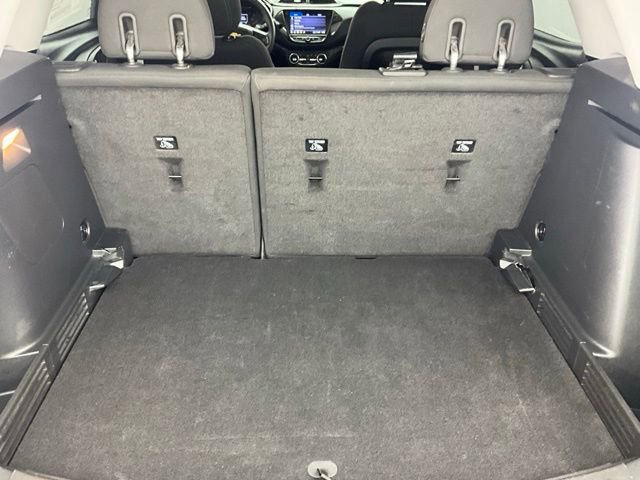 Used 2022 Chevrolet TrailBlazer LT w/ Convenience Package FWD image 21
