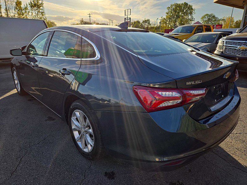 Used 2021 Chevrolet Malibu LT image 3