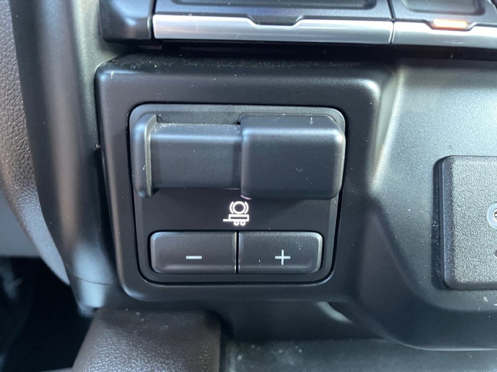 Certified 2019 Chevrolet Silverado 1500 LTZ w/ LTZ Convenience Package AWD/4WD image 43