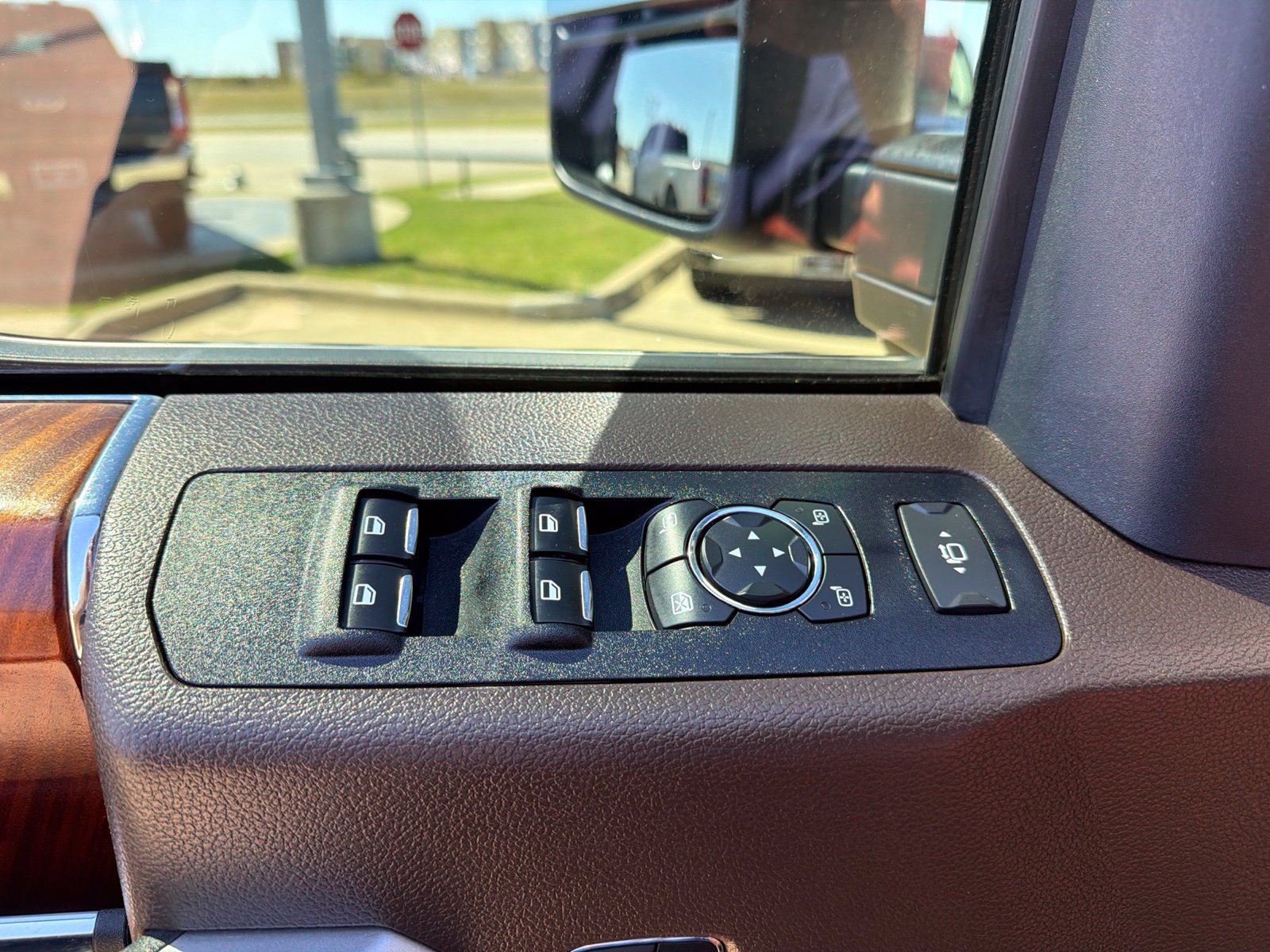 Used 2022 Ford F350 King Ranch w/ Chrome Package AWD/4WD image 14