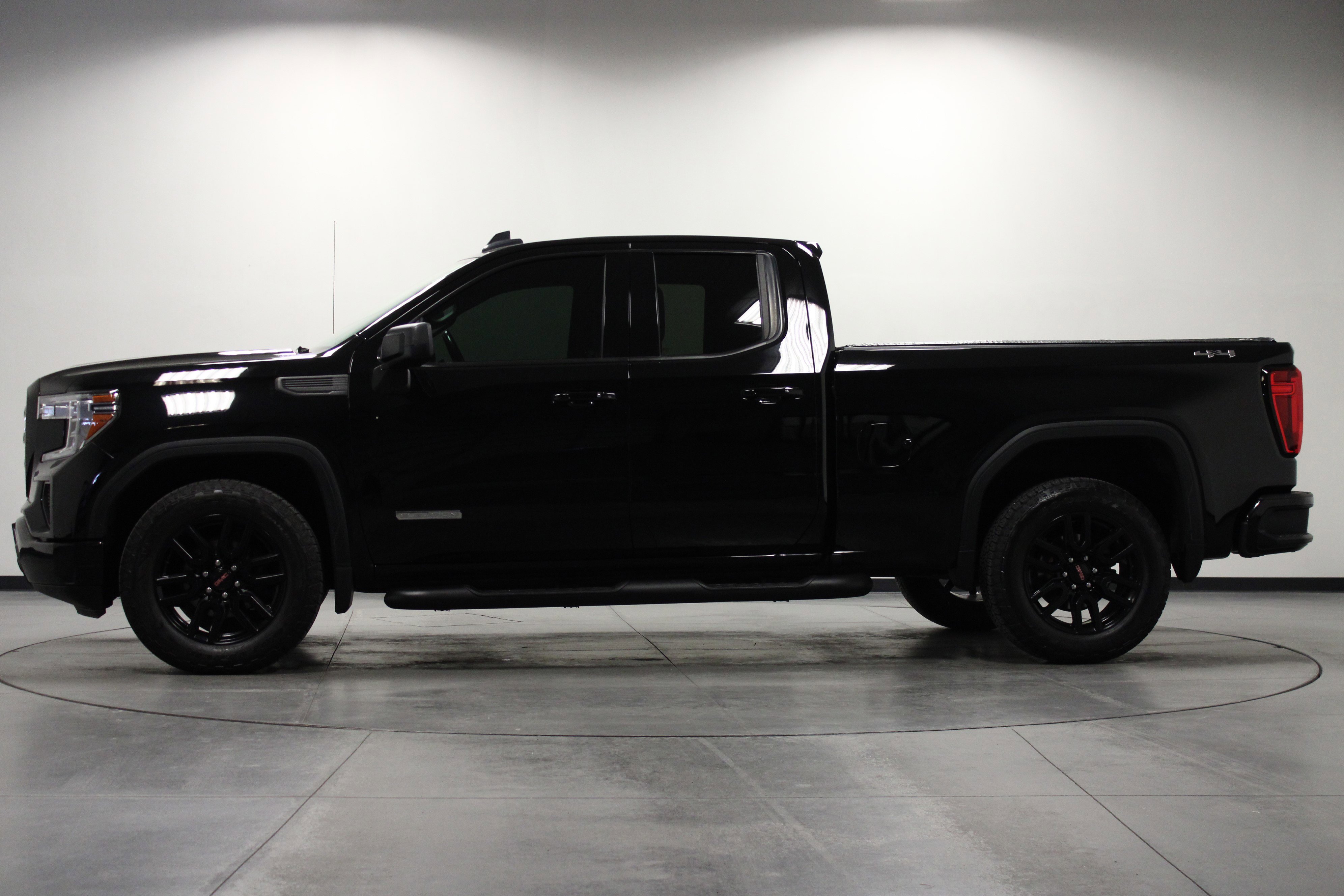 Used 2019 GMC Sierra 1500 Elevation w/ Elevation Value Package image 7
