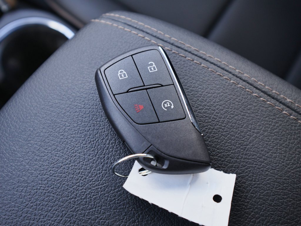 New 2026 GMC Canyon Denali w/ LPO, Denali Black Edition image 26