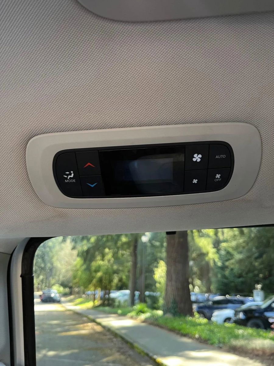 Used 2017 Chrysler Pacifica Touring-L Plus w/ Advanced Safetytec Group image 17