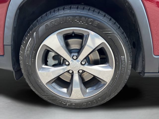 Used 2019 Jeep Cherokee Limited AWD/4WD image 24