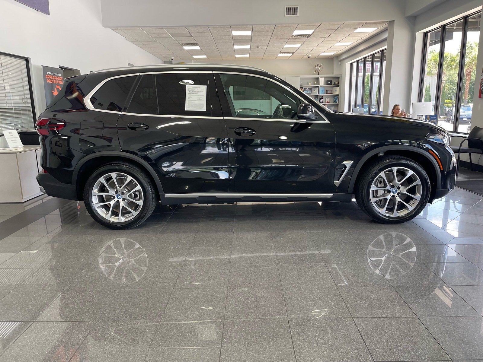 Used 2024 BMW X5 xDrive50e AWD/4WD image 6