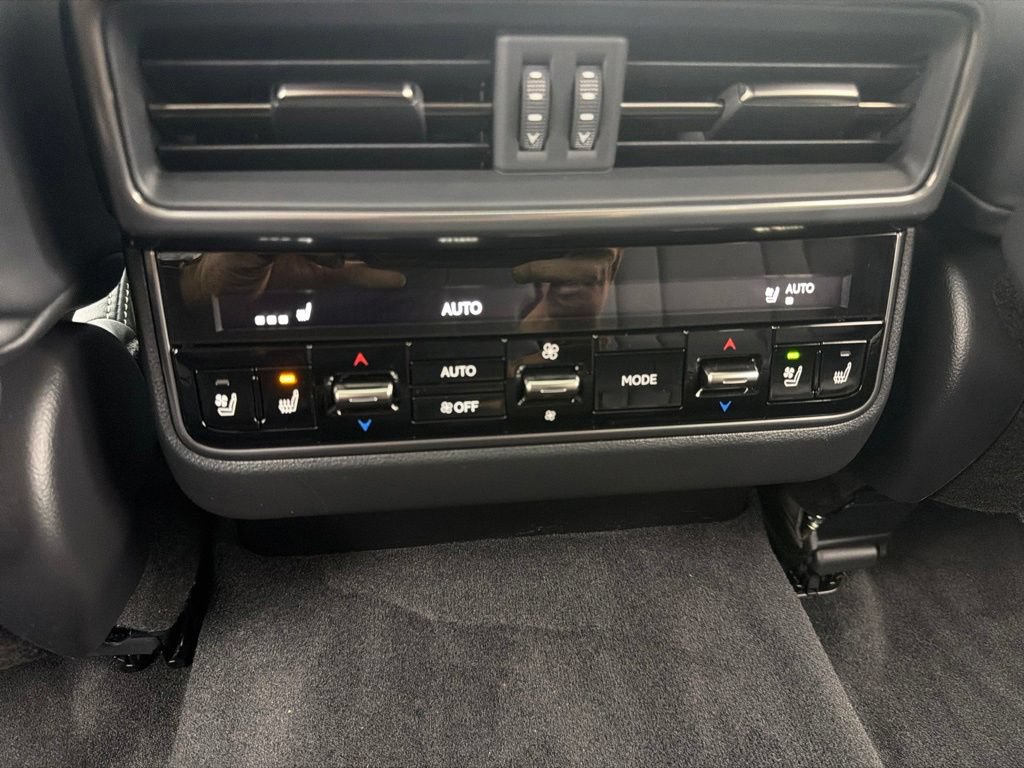 Used 2024 Lexus LX 600 F Sport AWD/4WD image 10