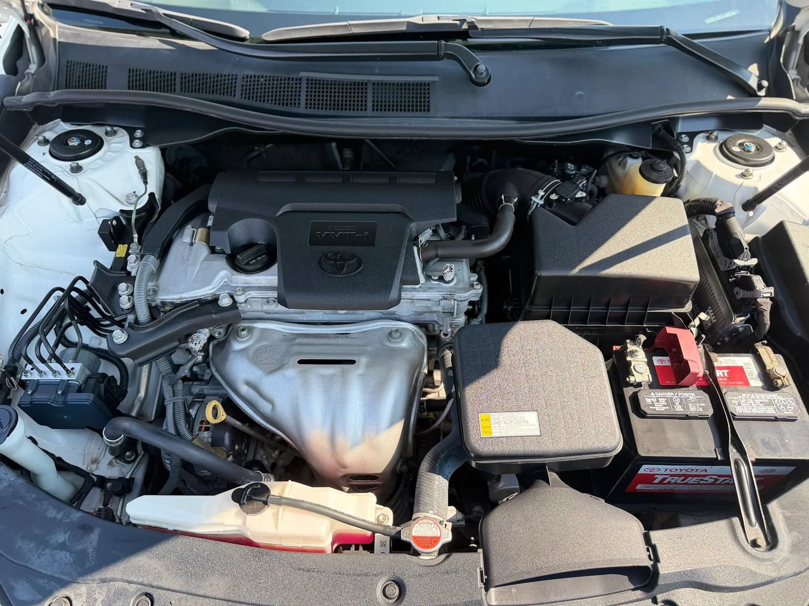 Used 2016 Toyota Camry XLE w/ Moonroof Package FWD image 21