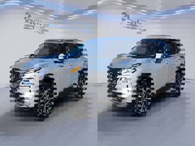 Used 2023 Nissan Rogue SV image 1