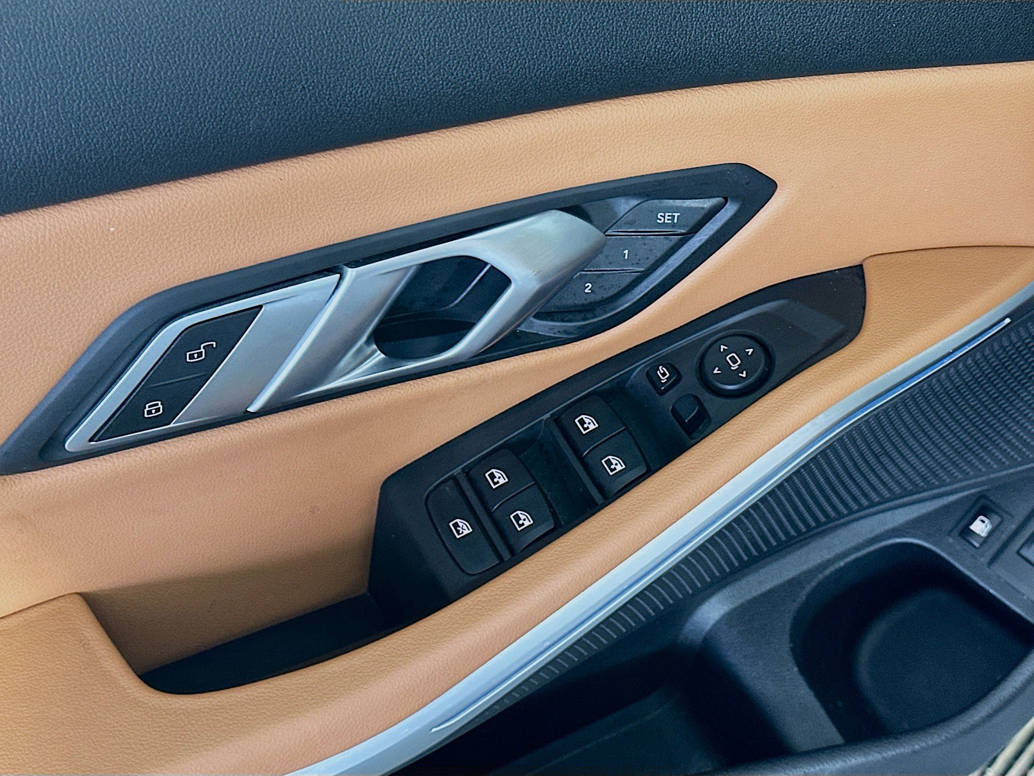 Used 2022 BMW 330e xDrive w/ Premium Package image 15