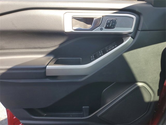 Used 2021 Ford Explorer Limited w/ Hybrid Equipment Group 310A image 16