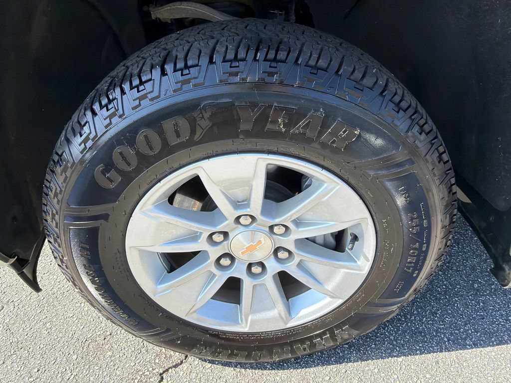 Used 2025 Chevrolet Silverado 1500 LT AWD/4WD image 11