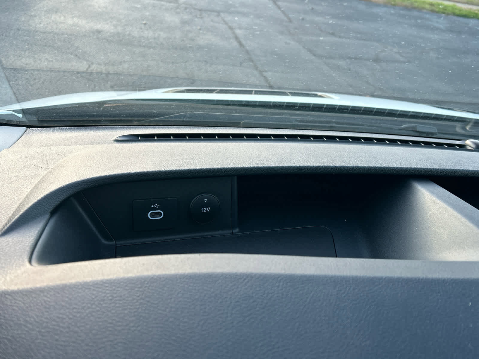 Used 2023 Ford Transit 250 Low Roof AWD w/ Exterior Upgrade Package image 23