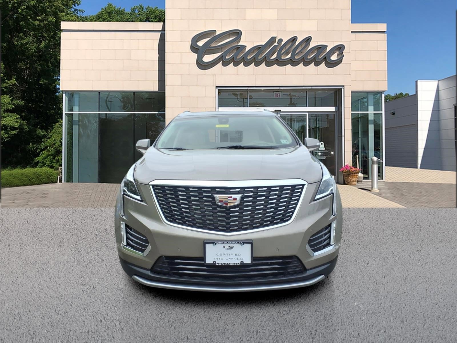 Certified 2023 Cadillac XT5 Premium Luxury w/ Technology Package AWD/4WD image 8
