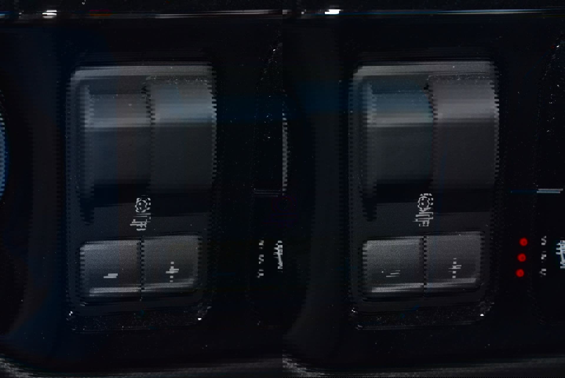 Used 2025 Chevrolet Silverado 1500 LT w/ Protection Package AWD/4WD image 30