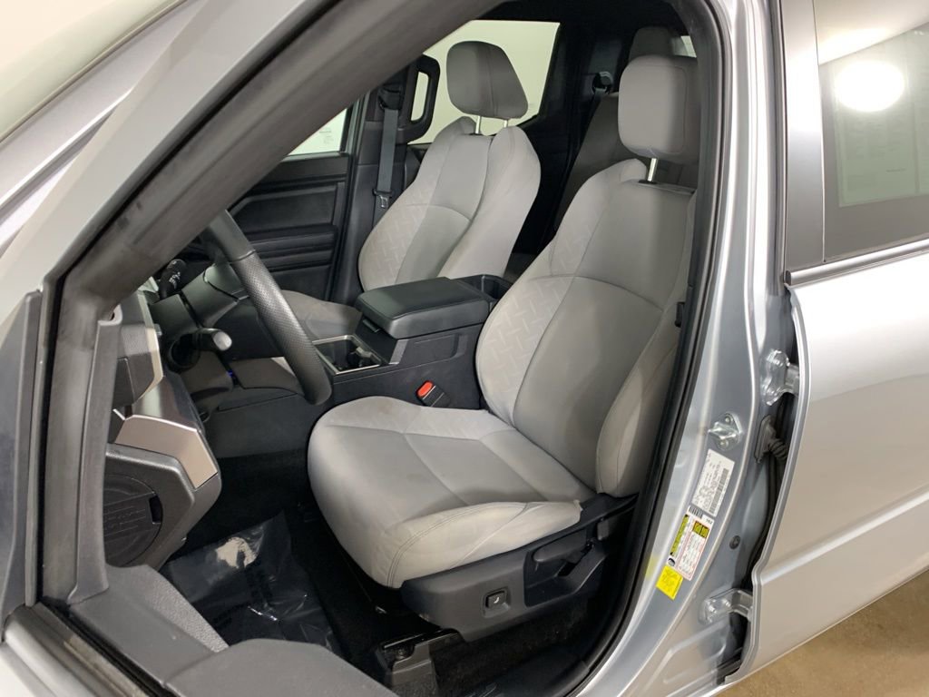 Used 2024 Toyota Tacoma SR5 AWD/4WD image 27