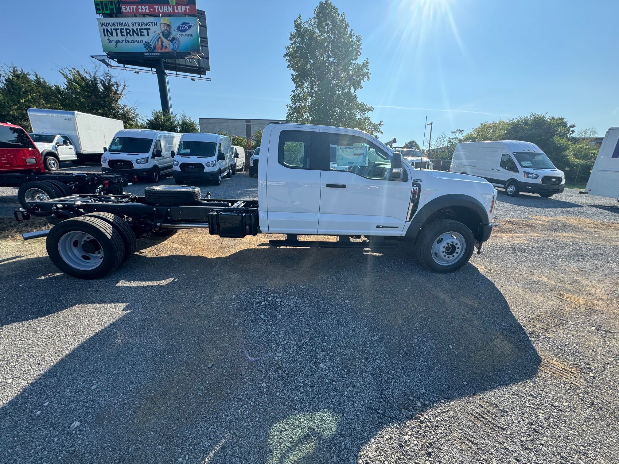 New 2026 Ford F550 4x4 Supercab Super Duty image 2