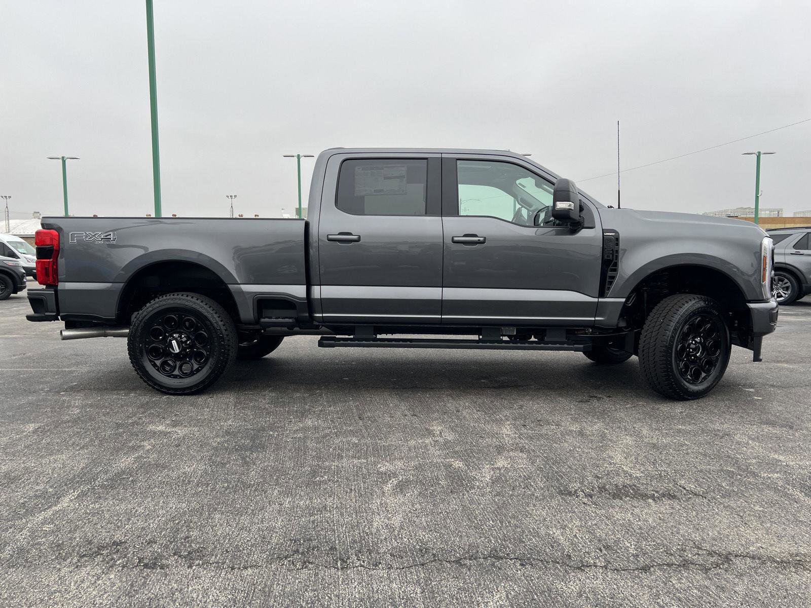 New 2026 Ford F350 Lariat w/ Black Appearance Package image 4