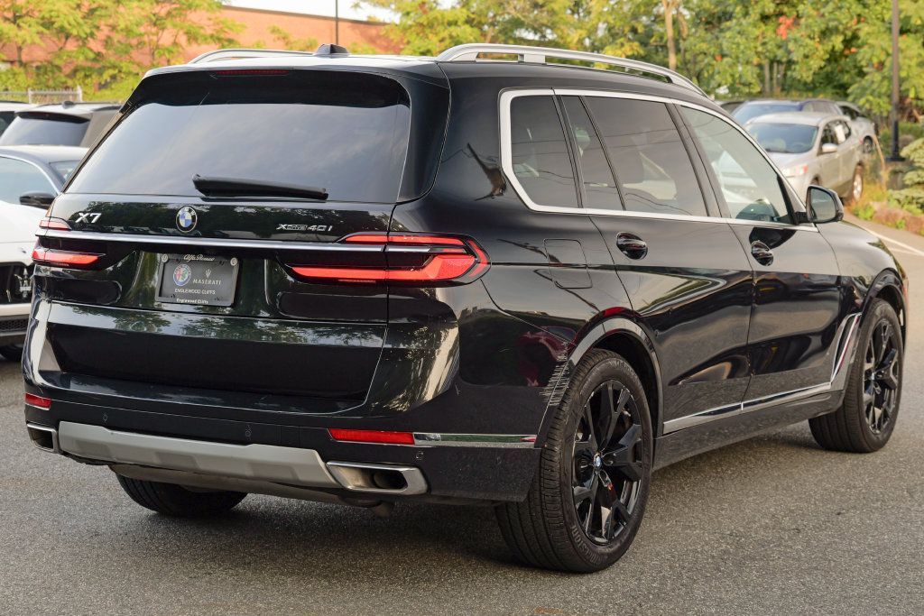 Used 2024 BMW X7 xDrive40i w/ Executive Package AWD/4WD image 7
