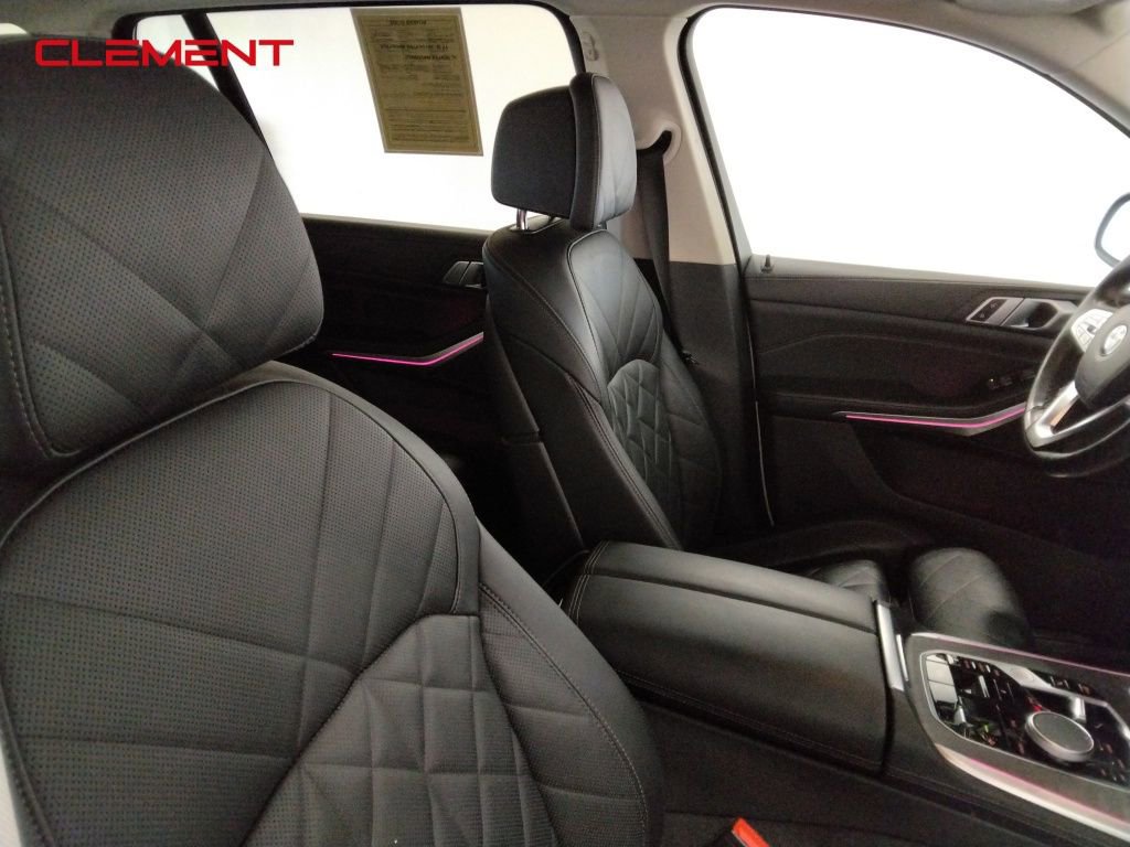 Used 2023 BMW X7 xDrive40i image 44