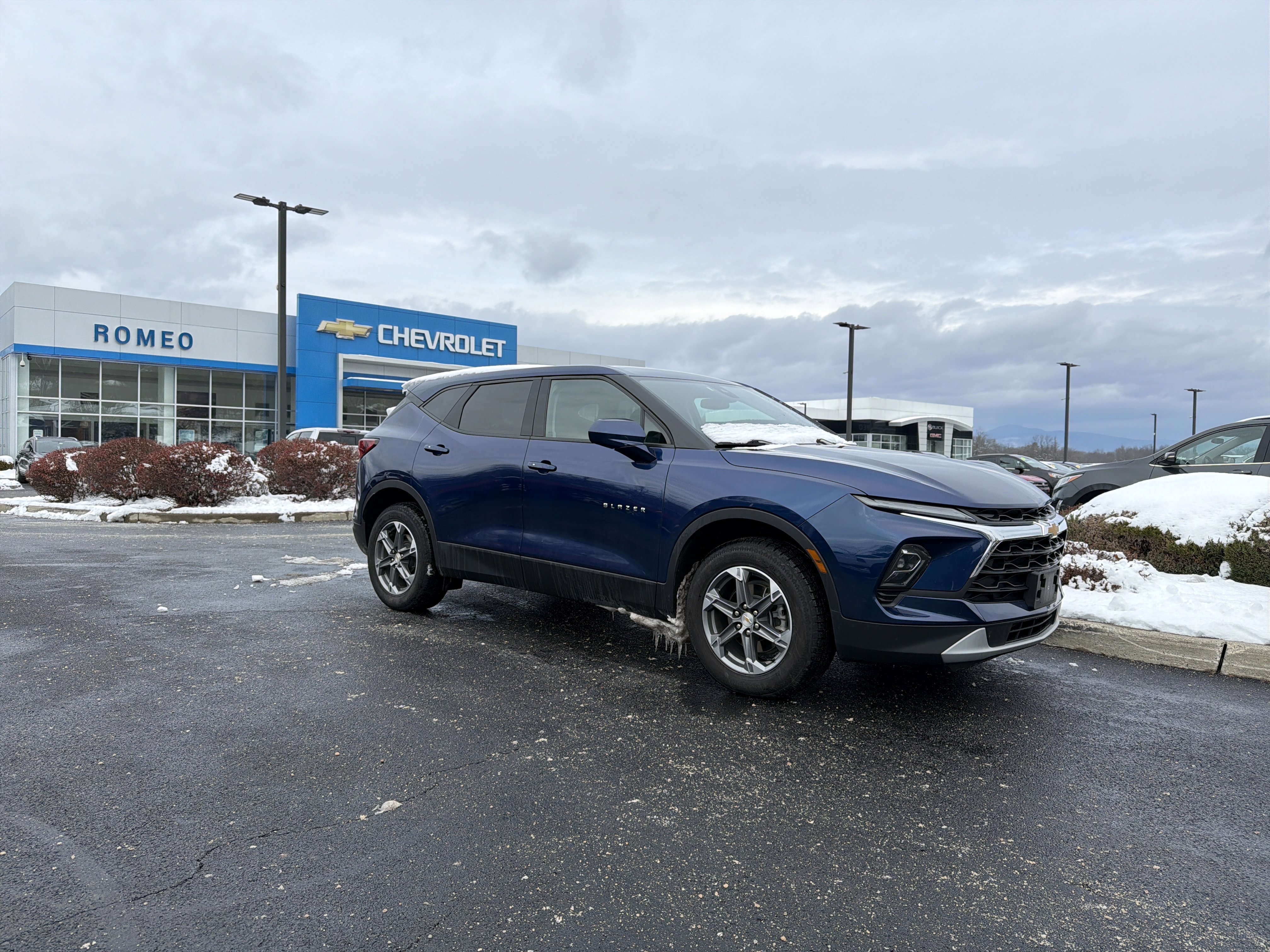 Used 2023 Chevrolet Blazer LT image 3