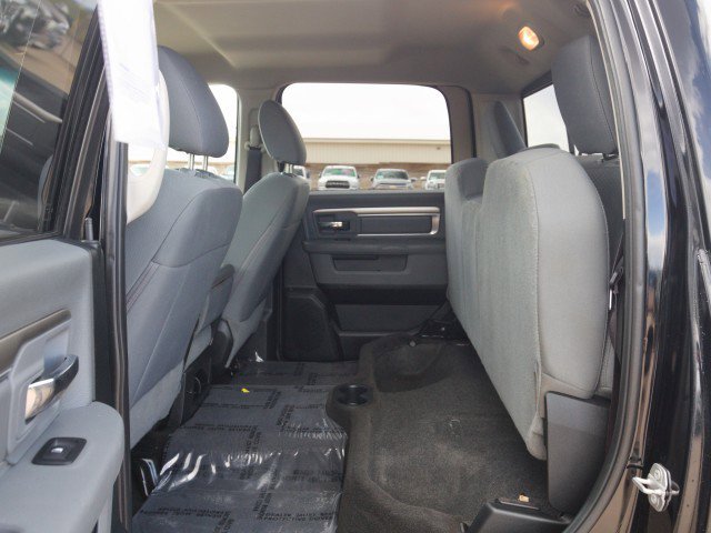 Used 2017 RAM 1500 Classic SLT AWD/4WD image 28