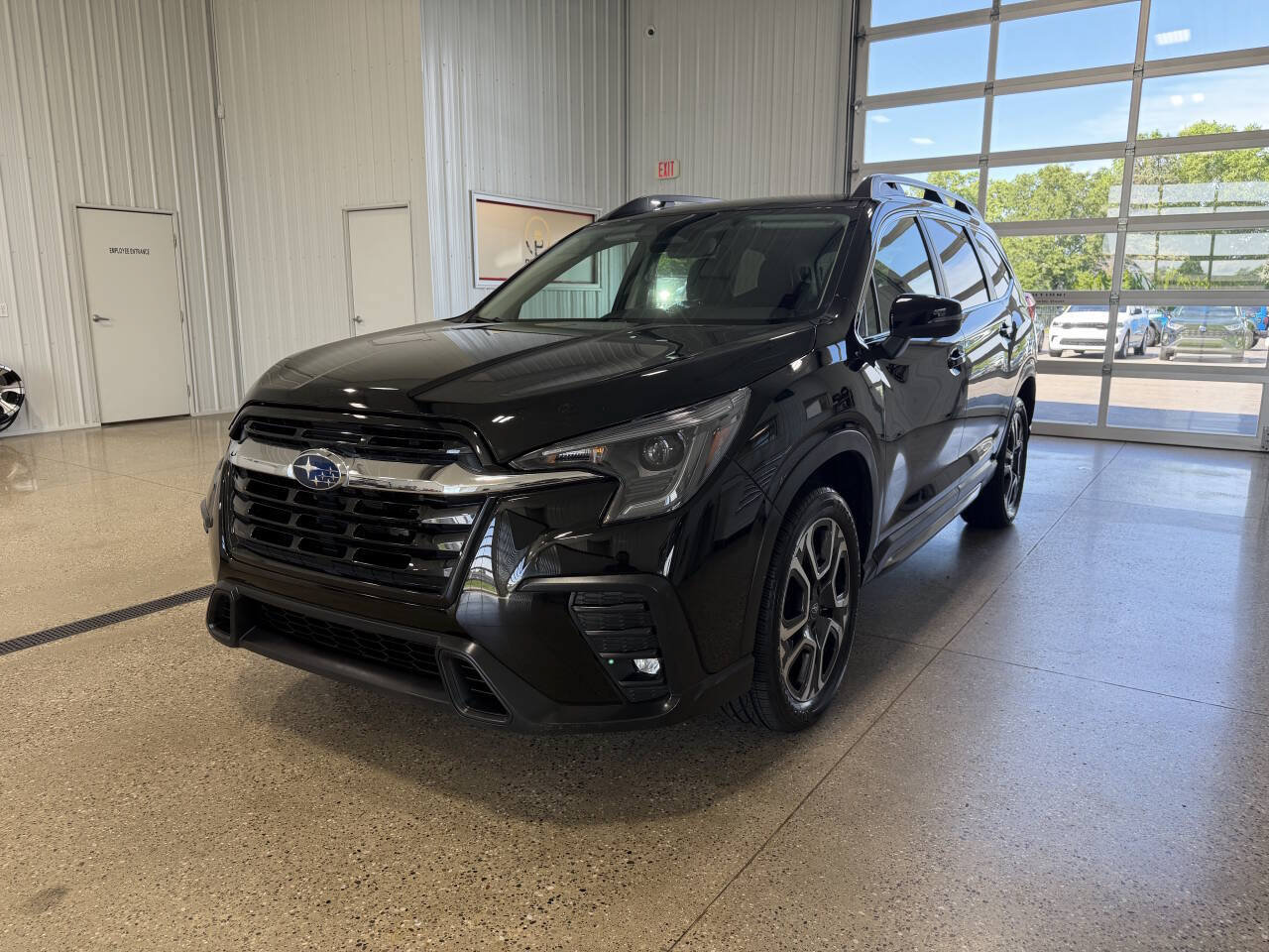 Used 2023 Subaru Ascent Limited AWD/4WD image 10