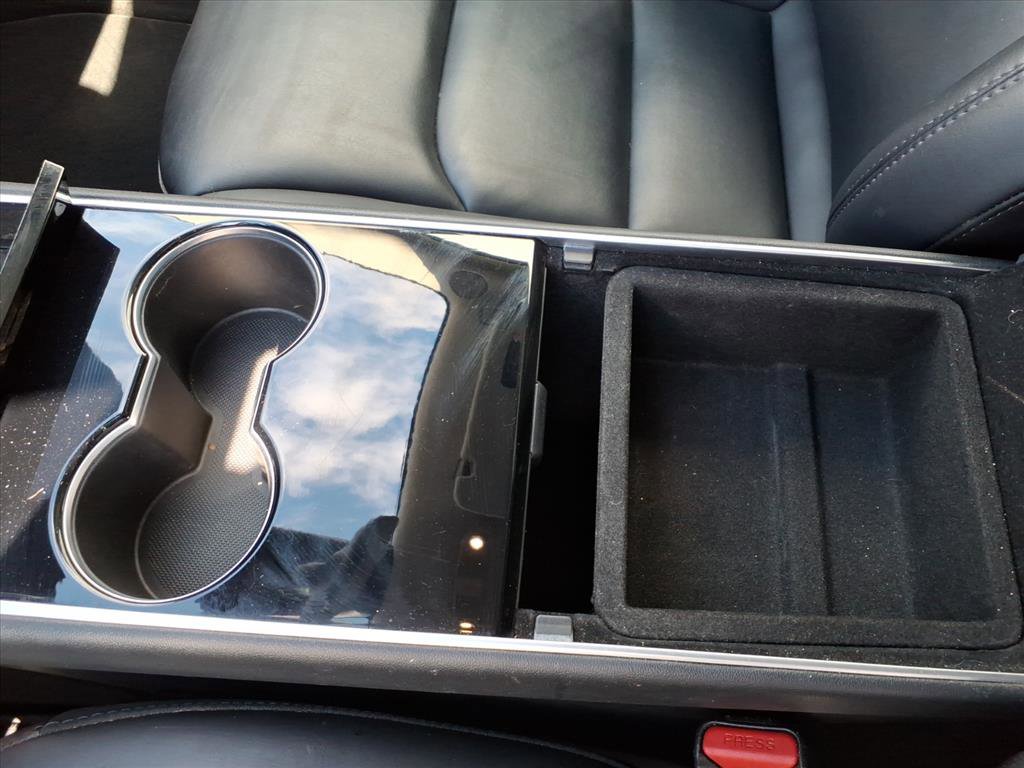 Used 2021 Tesla Model Y Long Range image 16