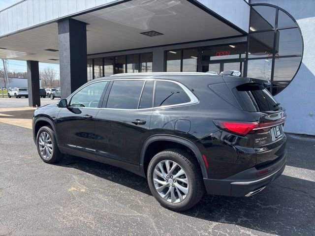 Used 2025 Buick Enclave Preferred AWD/4WD image 5