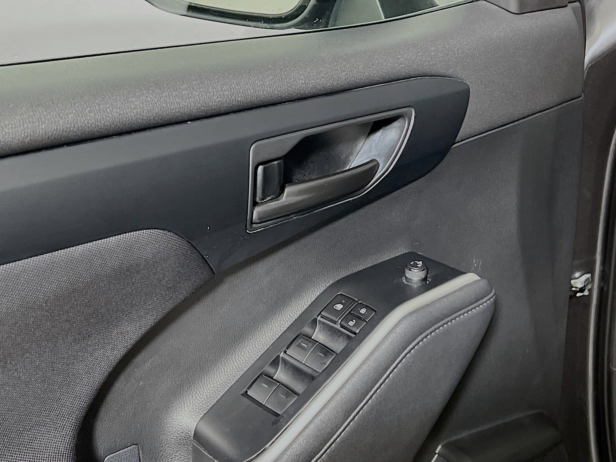 Used 2023 Toyota Highlander LE image 17