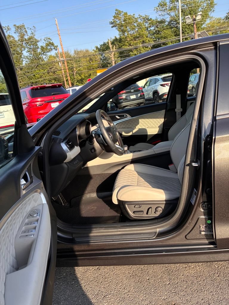 Used 2023 Genesis G70 3.3T w/ Sport Prestige Package AWD/4WD image 22