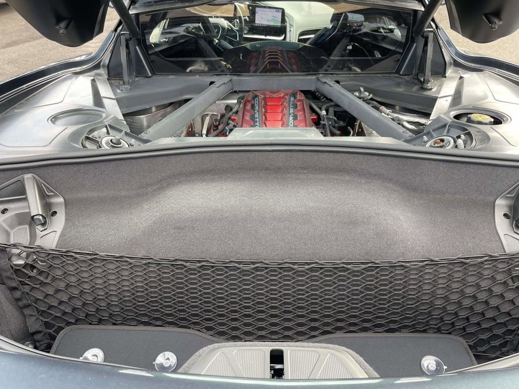 Used 2021 Chevrolet Corvette Stingray Premium Cpe w/ Z51 Performance Package image 28